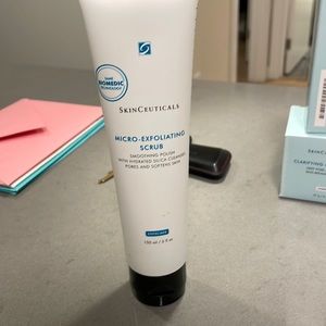 Never used micro exfoliating scrub skinceuticals